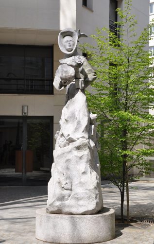 Statue de Saint François d'Assise en granit blanc
