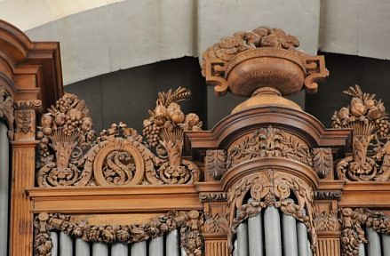 L'orgue de tribune, boiseries