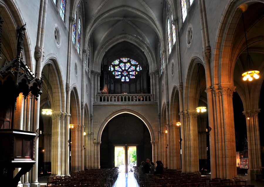 Vue de la nef depuis le choeur