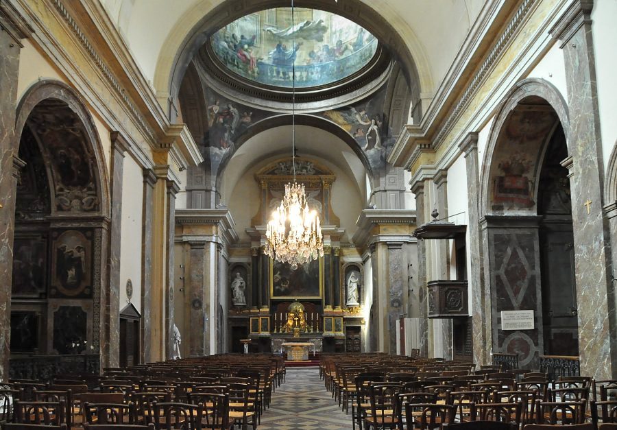 La nef et le chœur de la chapelle Saint-Joseph-des-Carmes