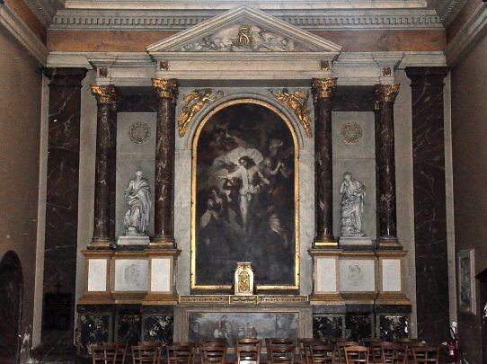 Le croisillon droit du transept et la chapelle Sainte-Thérèse