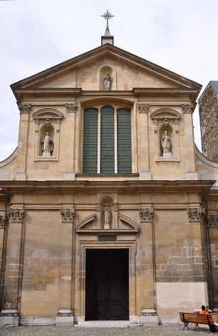 La façade est une reconstitution de la fin du XIXe siècle.