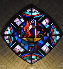 Vitrail à symbole liturgique