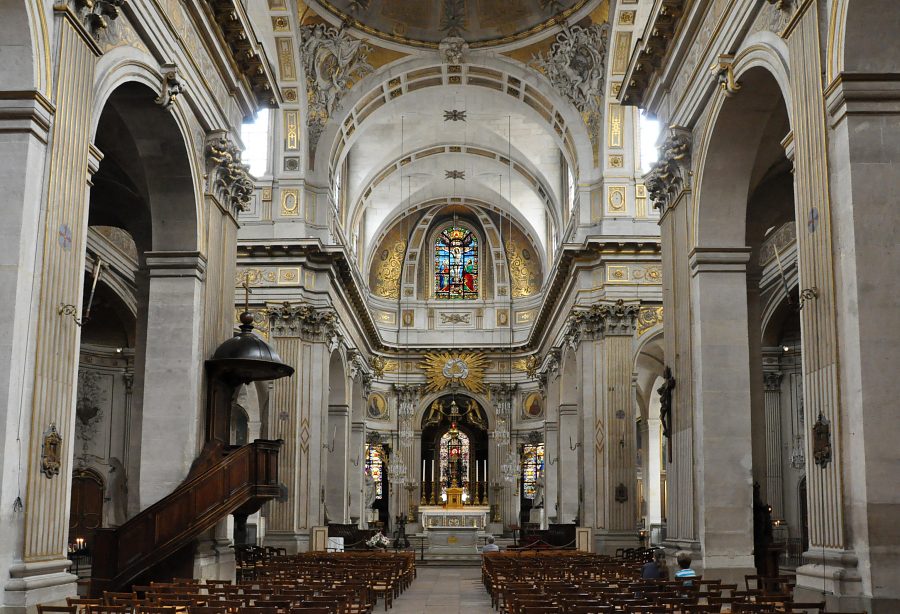 Vue d'ensemble de l'église Saint-Louis-en-l'Île