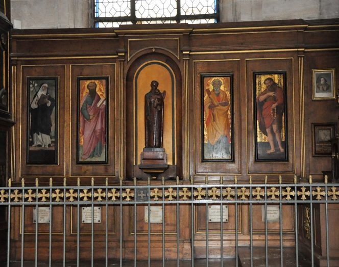 Statue et panneaux peints dans la chapelle Saint-Joseph-Saint-Louis-de-Gonzague