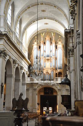 La nef vue de la chapelle axiale