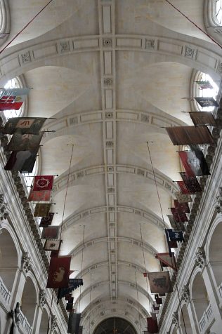 Vue d'ensemble de la voûte et de ses arcs doubleaux Vue d'ensemble de la voûte et de ses arcs doubleaux
