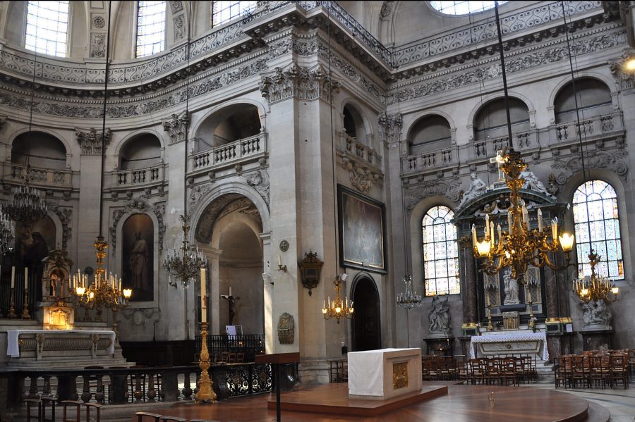 Le choeur et la chapelle de la vierge