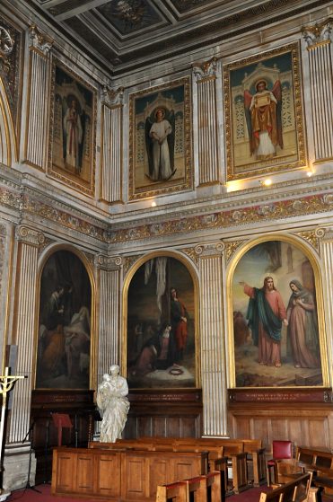 Vue de la chapelle de la Vierge (côté droit)