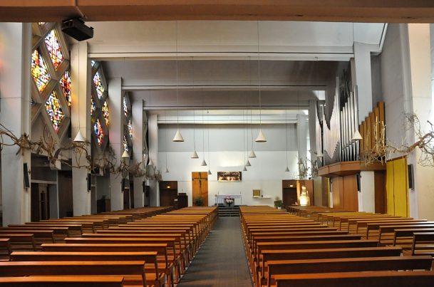 Vue d'ensemble de la chapelle de messe