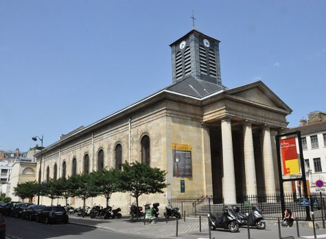 L'église Saint-Pierre-du-Gros-Caillou est de style néoclassique.