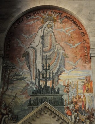 Mosaïque du pèlerinage dans la chapelle Sainte-Anne