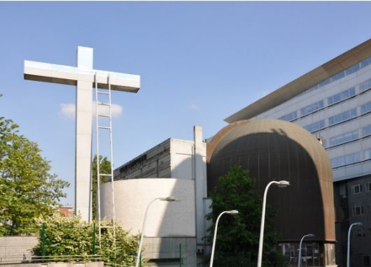 Le chevet de l'église Sainte-Claire