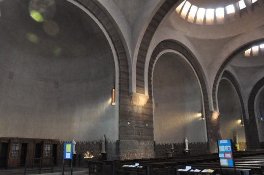 Les trois chapelles latérales vues depuis l'entrée