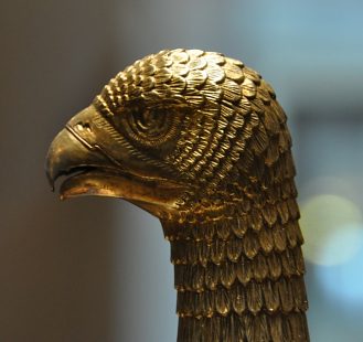 Vase de porphyre «Aigle de Suger»