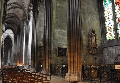 Suite de chapelles latérales dans le collatéral sud