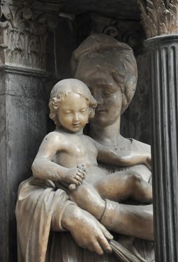 Vierge à l'Enfant