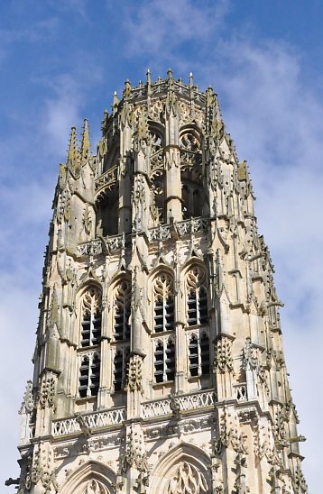 La tour de Beurre et son gothique flamboyant (fin du XVe siècle)