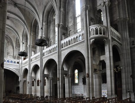 L'élévation gauche de la nef et son triforium