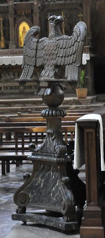 Le lutrin dans le chur Le lutrin dans le chur