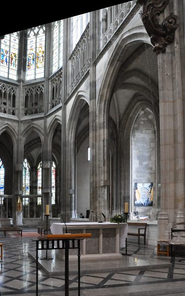 Le chœur et son élévation sud