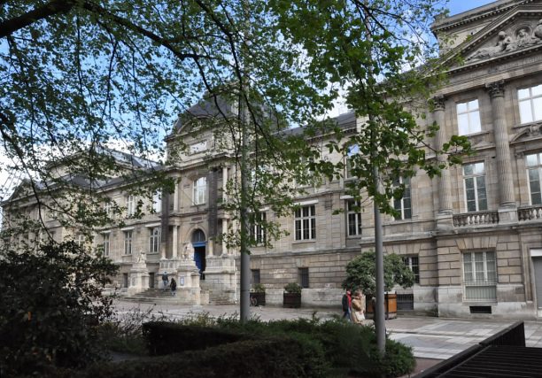 Le musée vu depuis le square Verdrel.