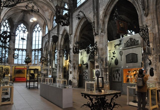 Grande salle du musée et côté sud de la nef