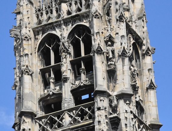 Sculptures flamboyantes de la tour de Saint-Laurent (fin du XVe siècle)