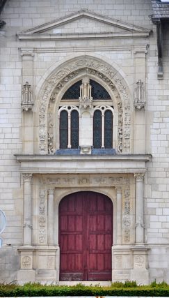 Le portail nord de la façade