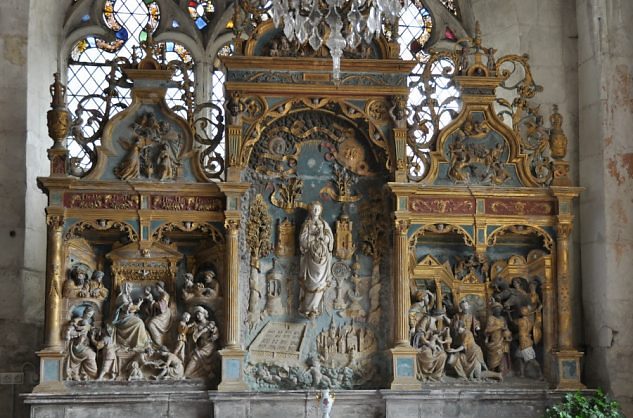 Le retable de l'autel de la Vierge