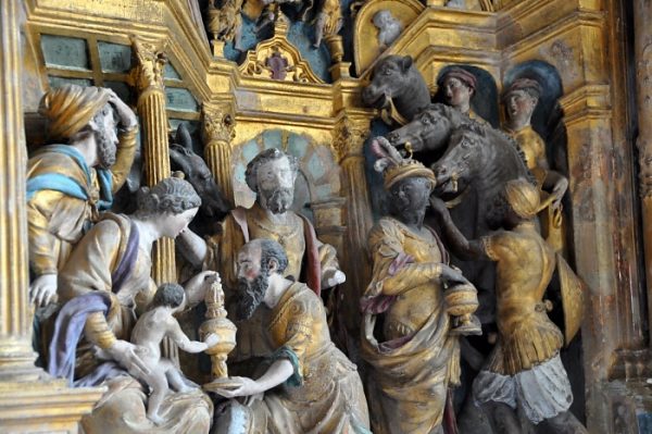 Le retable de l'autel de la Vierge