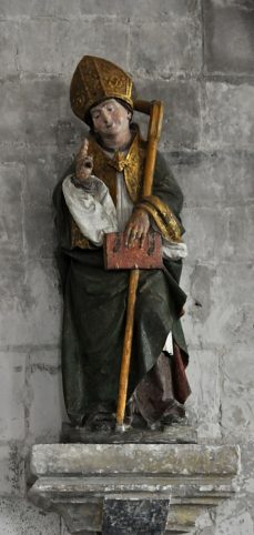 Statue d'un saint évêque bénissant