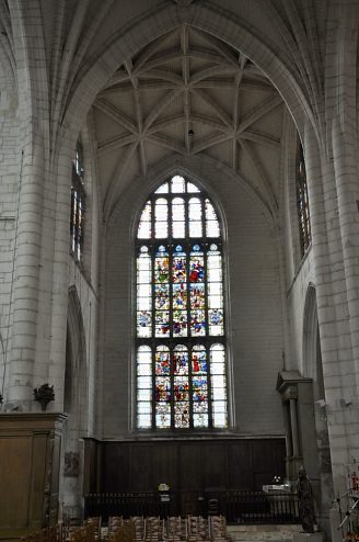 Le croisillon gauche du transept