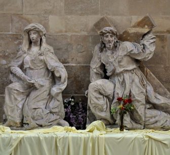 «Vierge de douleur» et «Portement de croix»