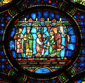 Vitrail de l'enfance du Christ dans la chapelle axiale 